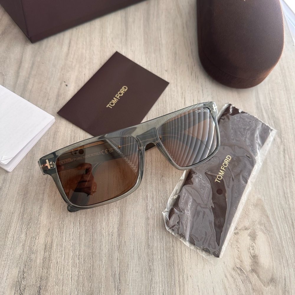 Tom Ford Sunglasses - Picture 2 of 11